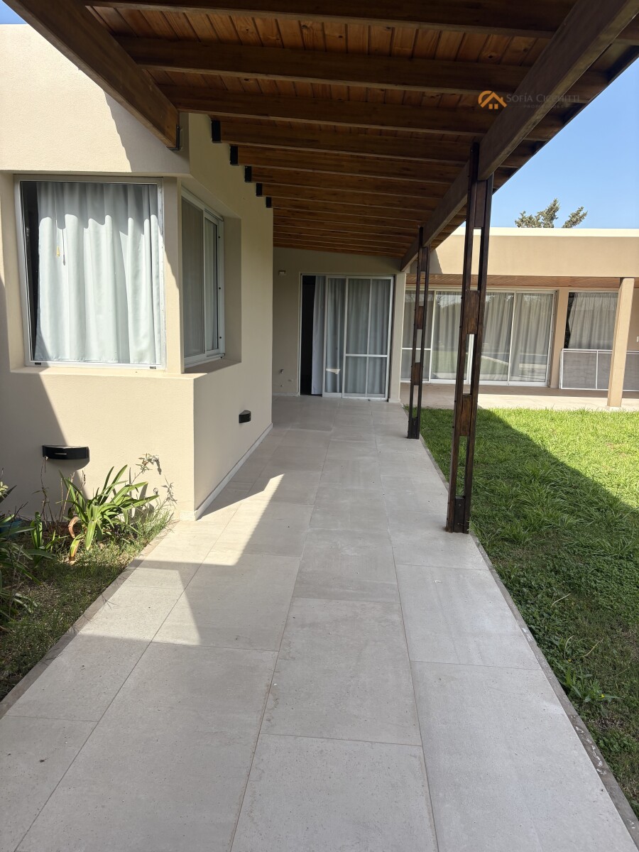 EN ALQUILER- PUERTO ROLDAN BARRIO CERRADO 3 DORMIT- 4 BAÑOS - 28
