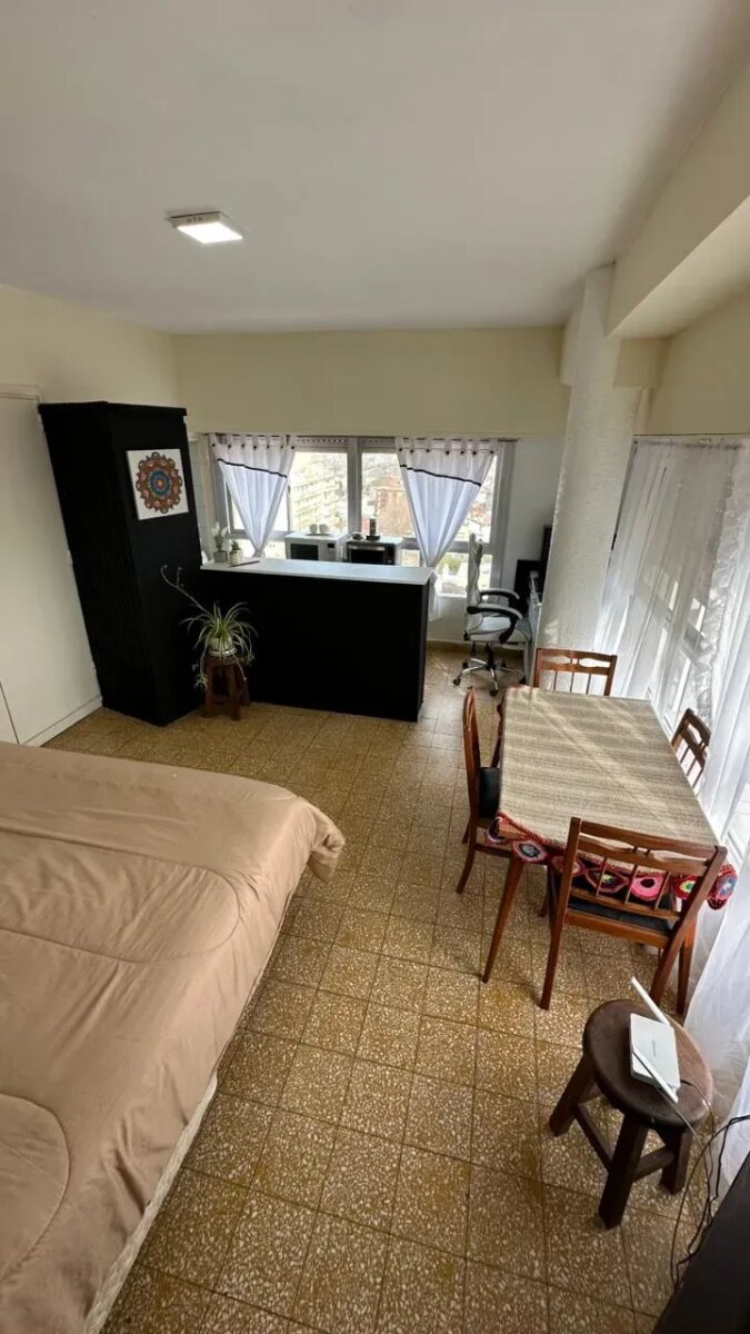 Alquiler temporario 1 ambiente en Miramar. Edificio 9 de Julio