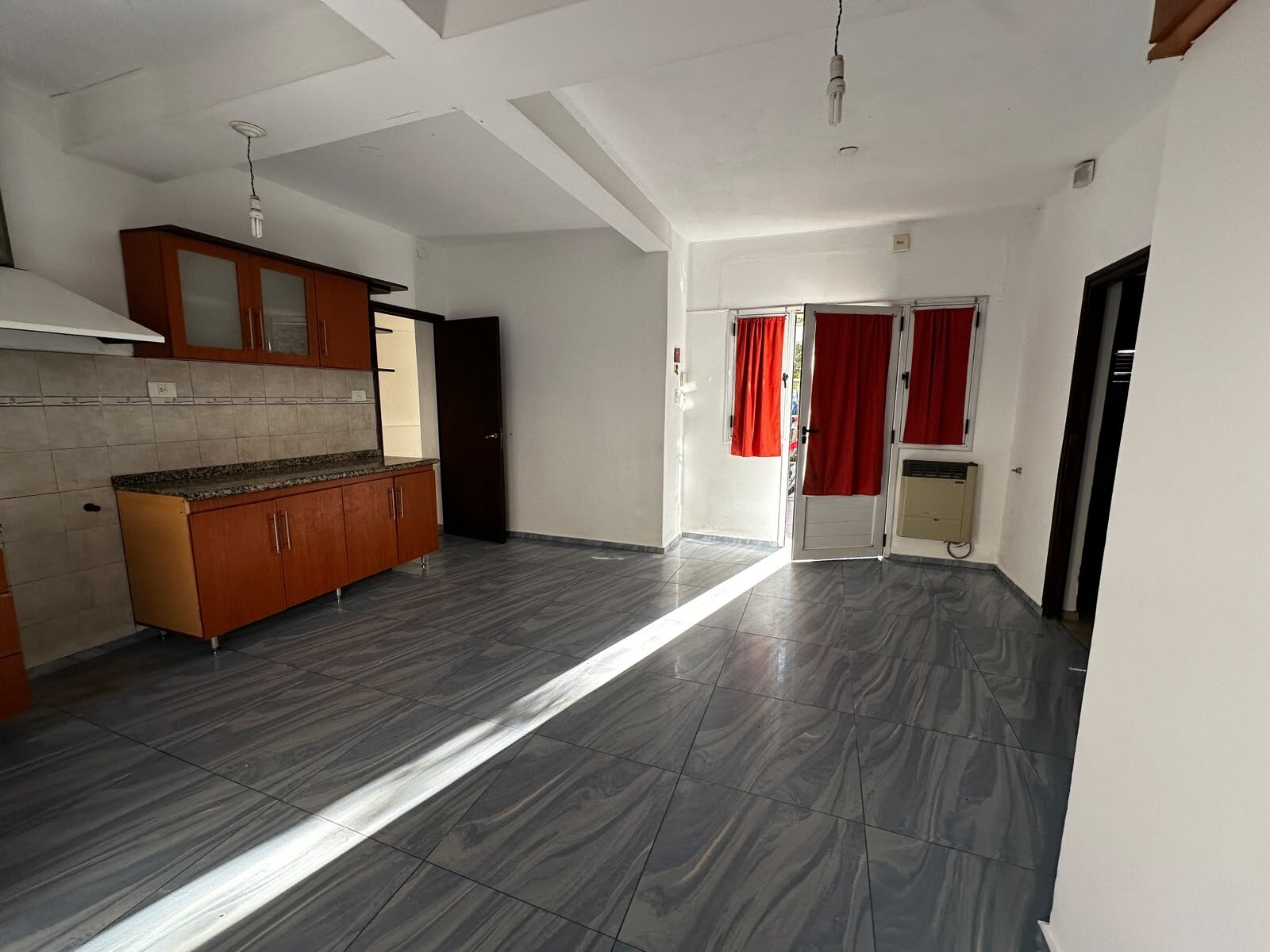 Casa en alquiler 2 dormitorios con cochera y patio en Barrio Yapeyú — foto 12