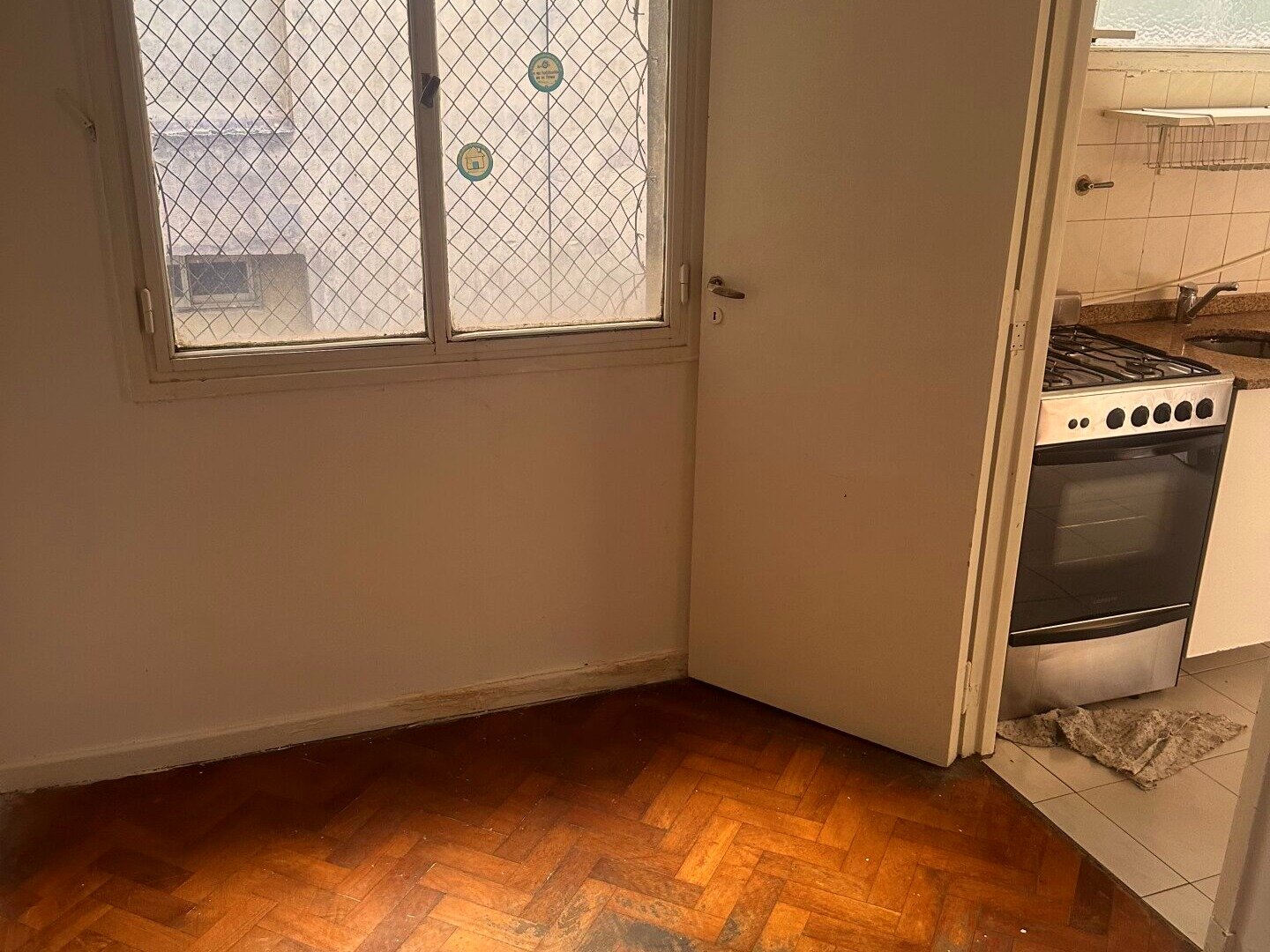 VENTA RECOLETA AL FRENTE PISO ALTO SOL Y LUZ A PLENO 3 AMBIENTES DEPENDENCIAS 2 BAÑOS - 9