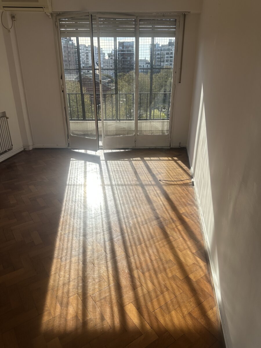 VENTA RECOLETA AL FRENTE PISO ALTO SOL Y LUZ A PLENO 3 AMBIENTES DEPENDENCIAS 2 BAÑOS - 6