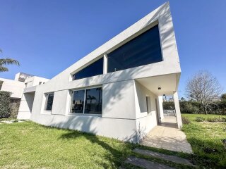 Casas - Funes - Venta