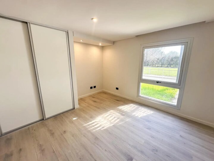 Casas - Funes - Venta