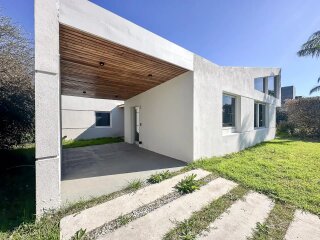 Casas - Funes - Venta