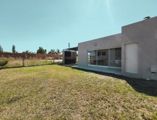 Casas - Funes - Venta
