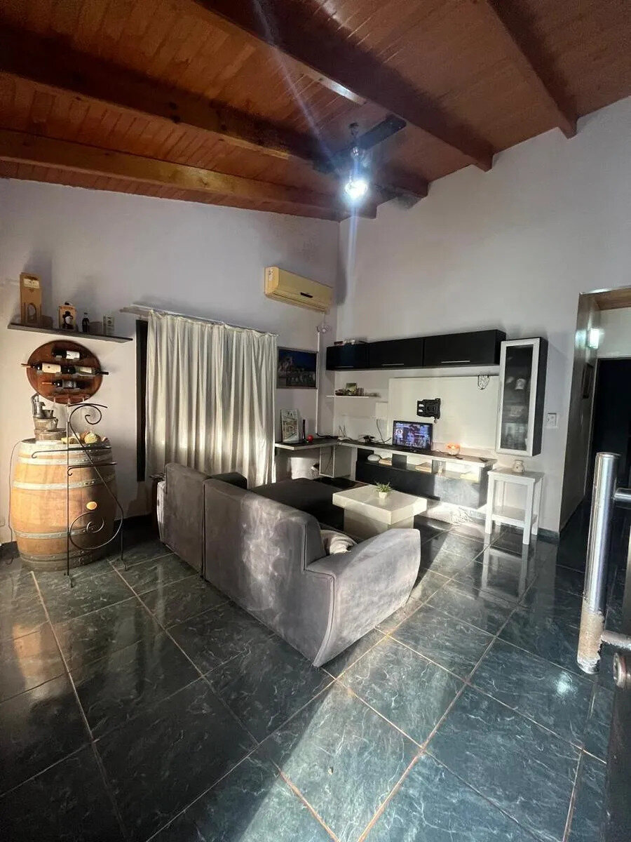 Casa en Alquiler y Venta - 11
