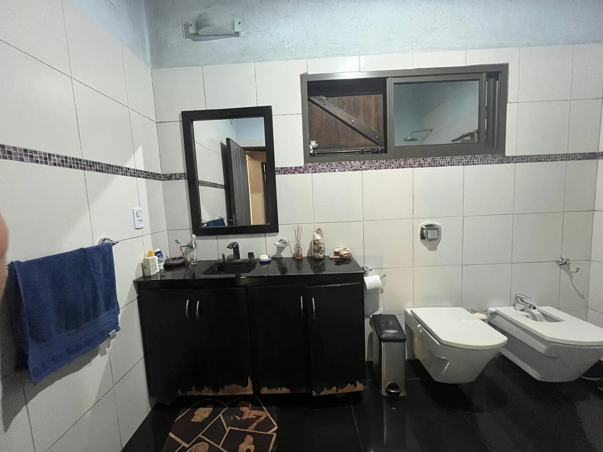 Casa en Alquiler y Venta - 21