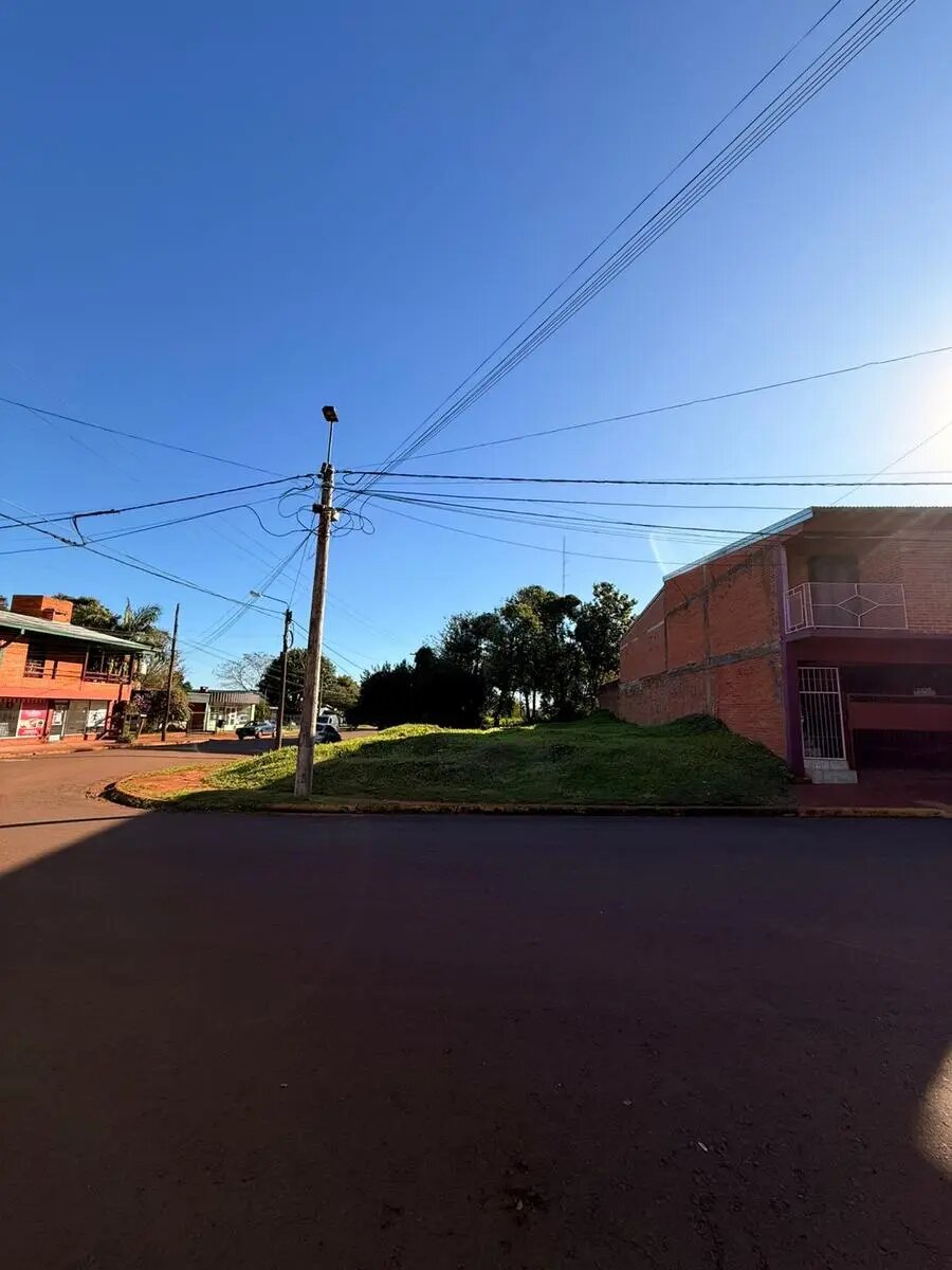 TERRENO CENTRICO EN VENTA UBICADO SOBRE CALLES CONGRESO Y PARAGUAY KM9 | ELDORADO MISIONES - 13