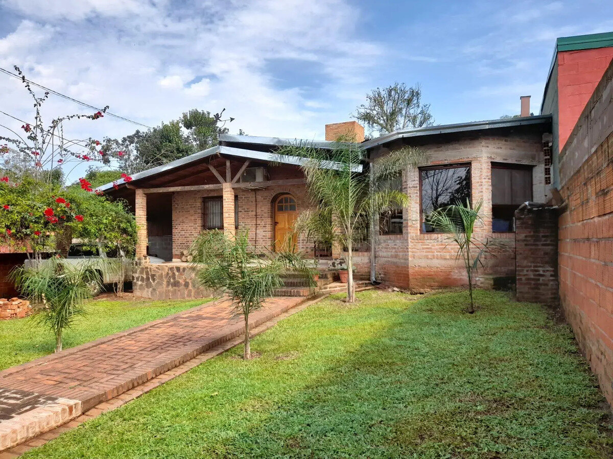 CASA EN VENTA UBICADA SOBRE CALLE SARANDI KM10 | ELDORADO MISIONES - 1