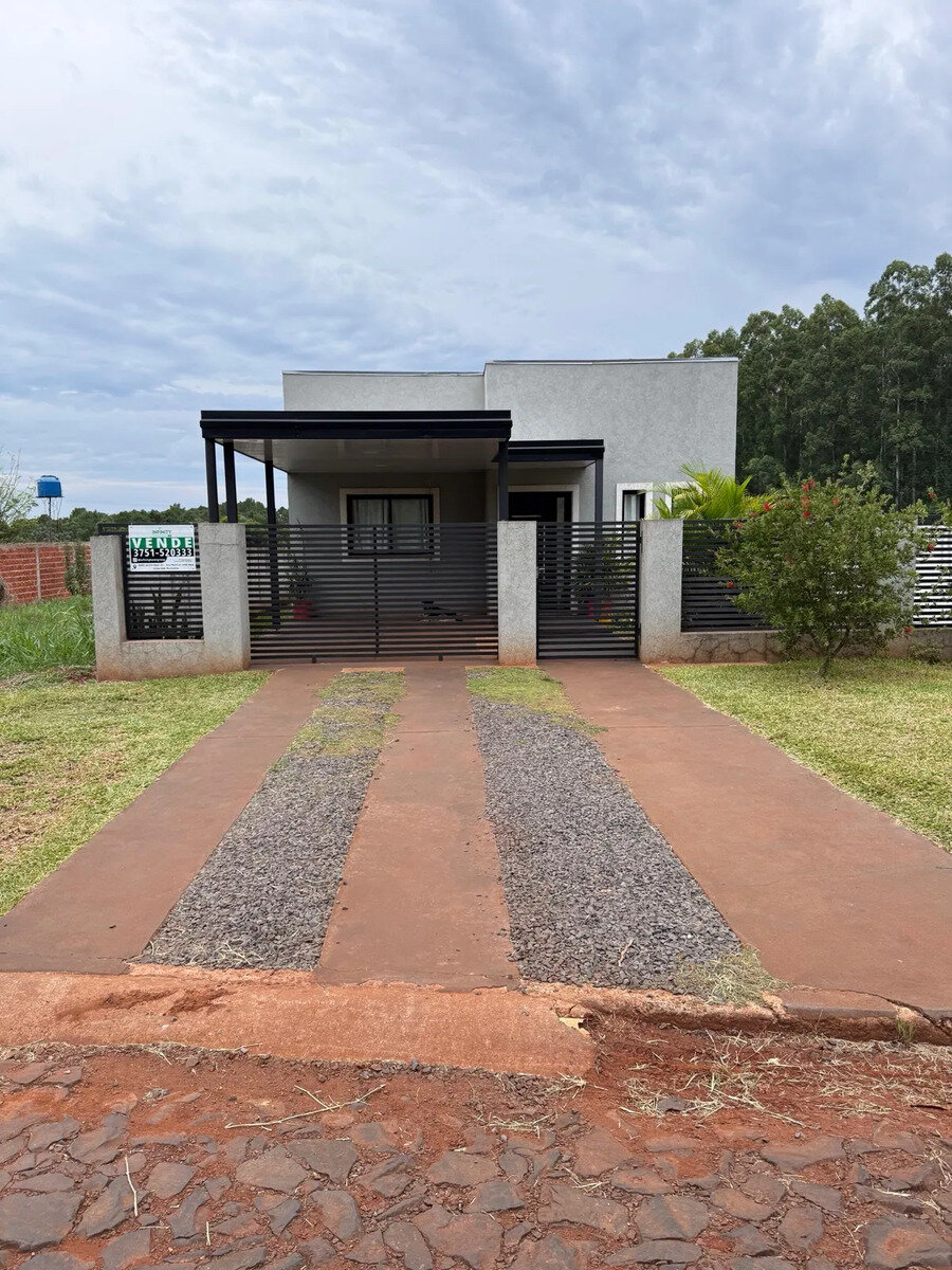 CASA DE 2 HABITACIONES EN VENTA SOBRE CALLE 9 DE JULIO | MONTECARLO MISIONES - 1