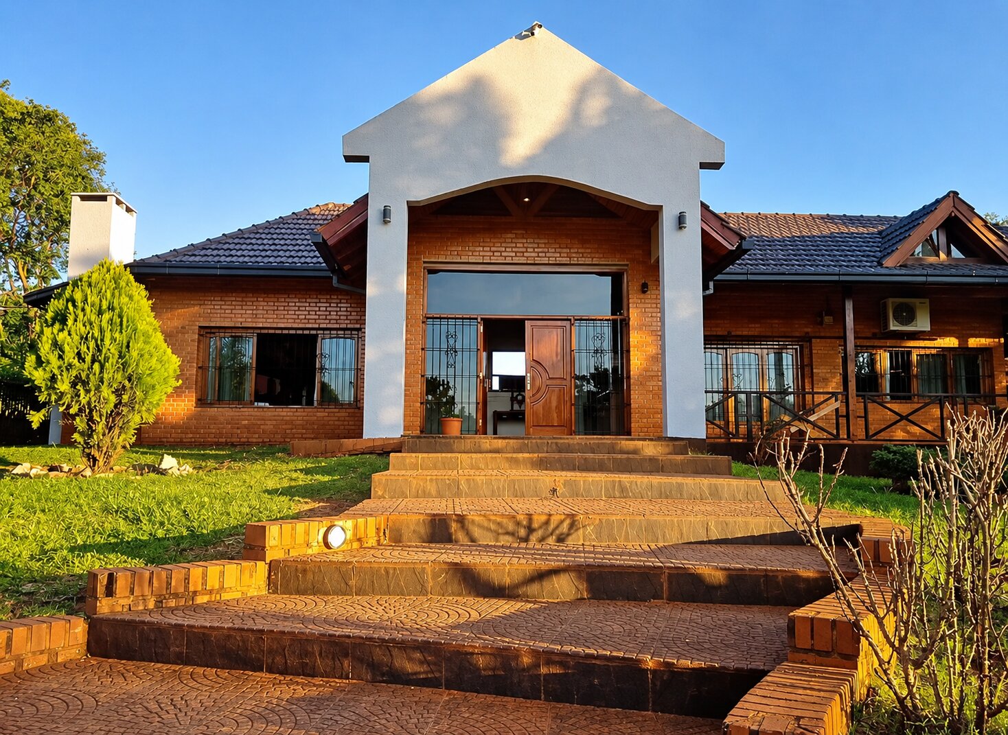 PROPIEDAD DE ALTO PADRON EN VENTA UBICADA SOBRE CALLES RIO BERMEJO Y CUYO KM9 | ELDORADO MISIONES