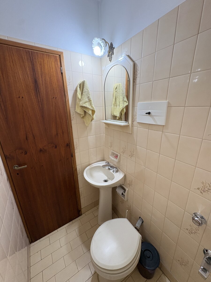 Casa 4 dormitorios con quincho y garage doble — Barrio San Martín — Apto crédito y permuta - 27