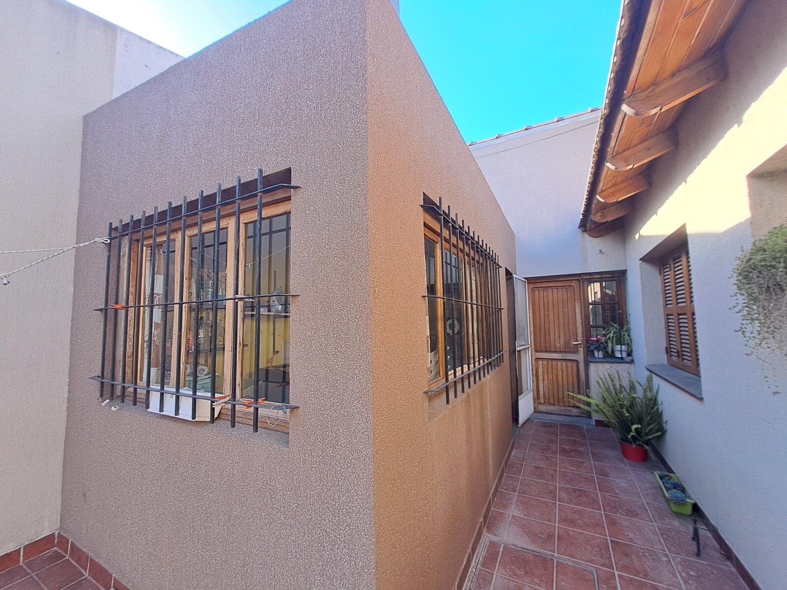Casa 4 dormitorios con quincho y garage doble — Barrio San Martín — Apto crédito y permuta — foto 14