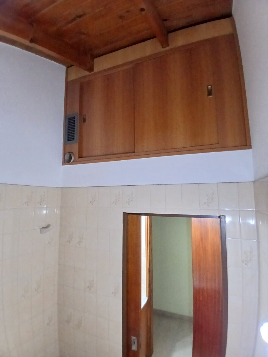 Casa 4 dormitorios con quincho y garage doble — Barrio San Martín — Apto crédito y permuta - 13