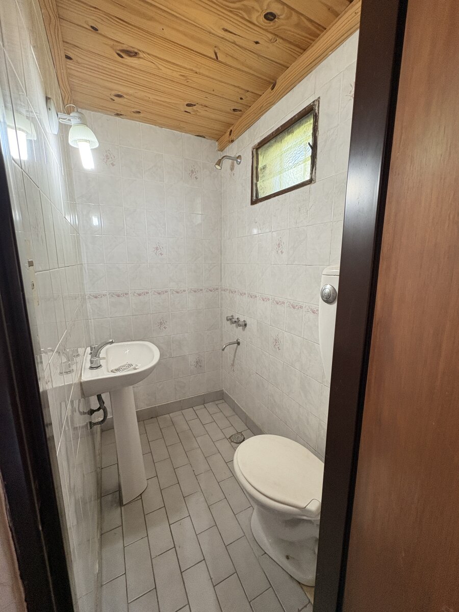 Casa 4 dormitorios con quincho y garage doble — Barrio San Martín — Apto crédito y permuta - 29