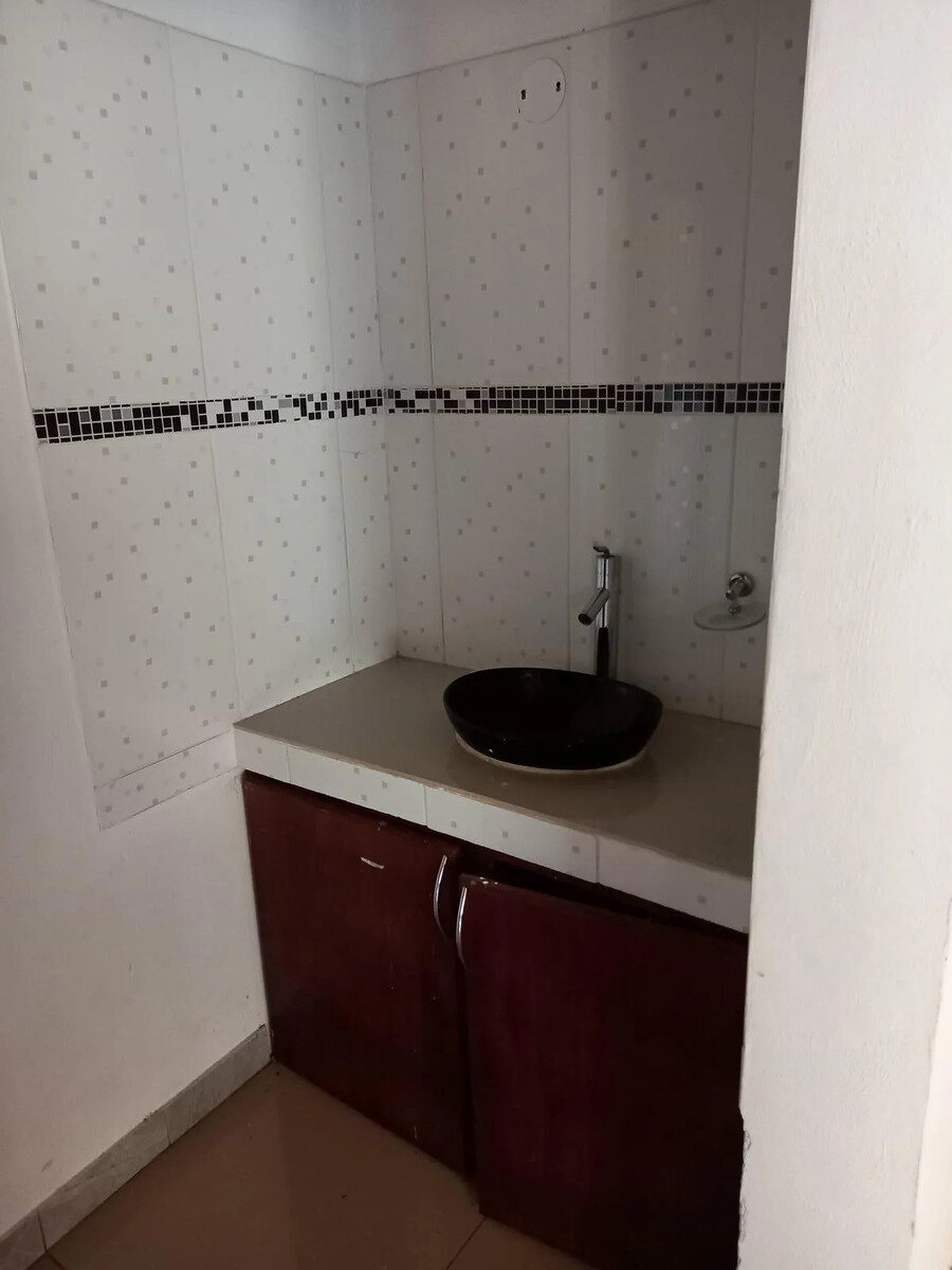 CASA MINIMALISTA DE UNA HABITACIÓN EN VENTA EN EL KM6 DE ELDORADO | MISIONES — foto 11