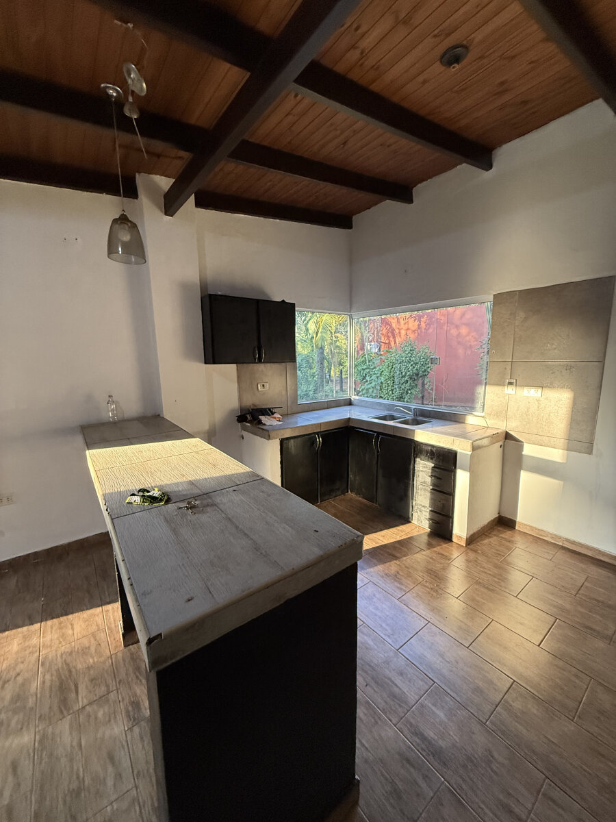 CASA MINIMALISTA DE UNA HABITACIÓN EN VENTA EN EL KM6 DE ELDORADO | MISIONES — foto 8