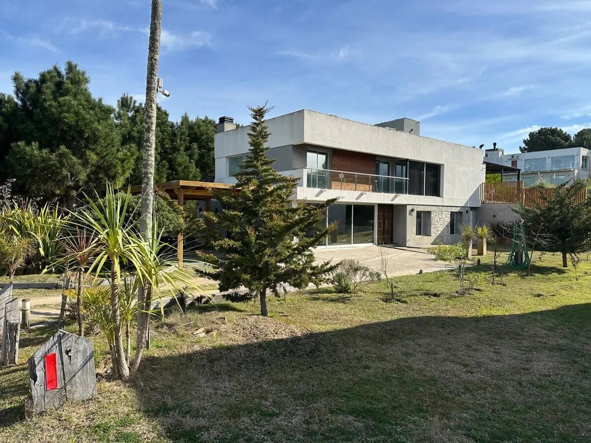 CASA EN VENTA UBICADA EN COSTA ESMERALDA, PINAMAR | BUENOS AIRES - 2