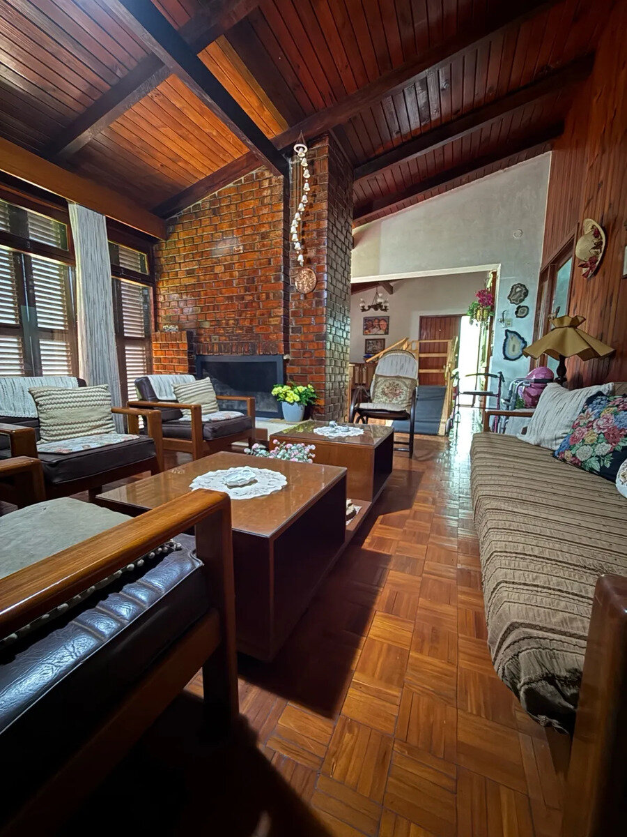 Casa De 3 Dormitorios En Venta En El Centro De La Ciudad De Montecarlo — foto 15