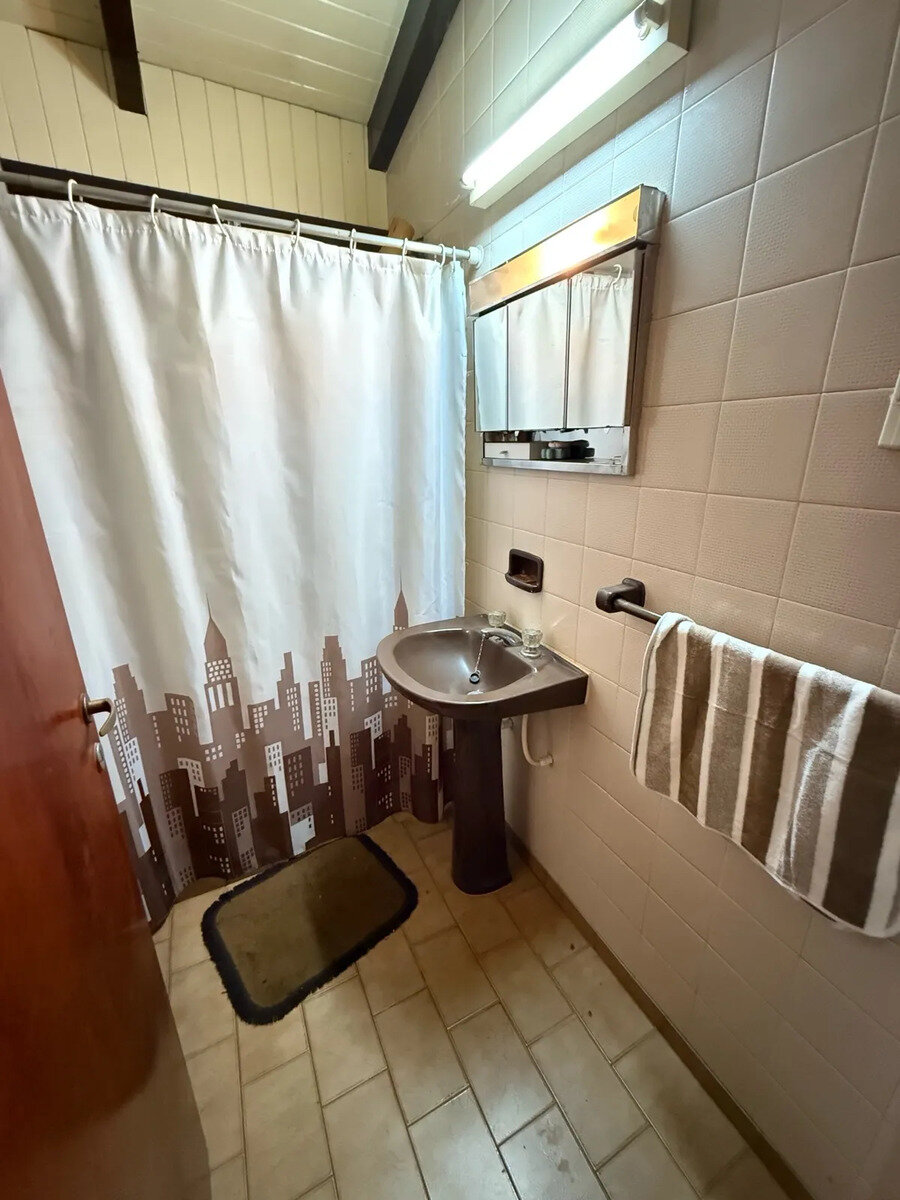 Casa De 3 Dormitorios En Venta En El Centro De La Ciudad De Montecarlo - 17