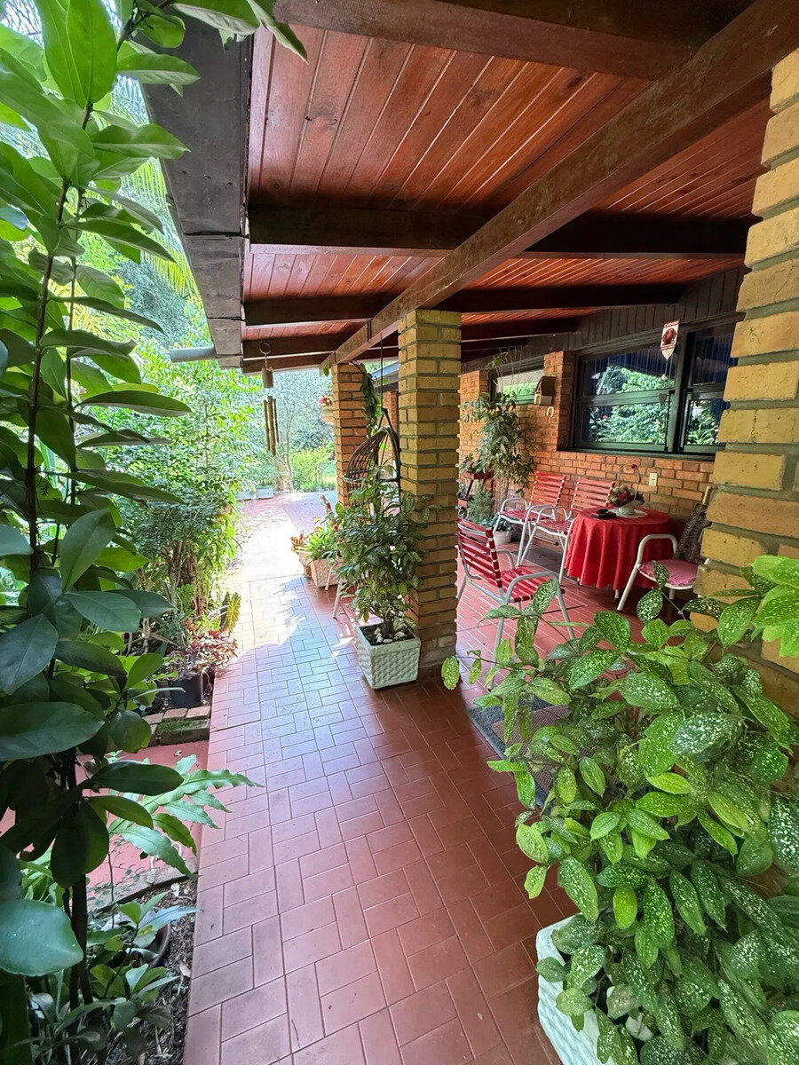 Casa De 3 Dormitorios En Venta En El Centro De La Ciudad De Montecarlo — foto 12