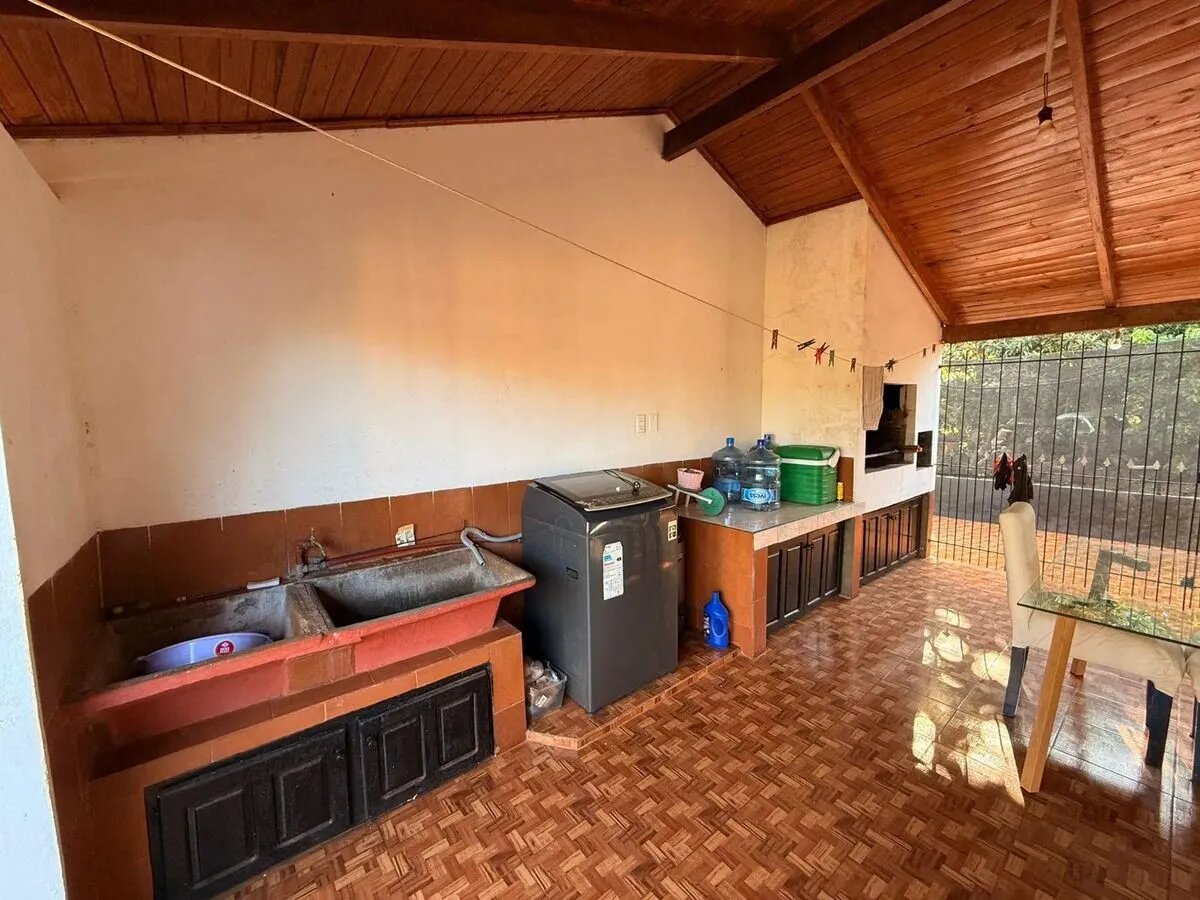 Casa En Venta De 3 Habitaciones Ubicada A 2 Cuadras De La Av. San Martin, Eldorado - Mnes - 26