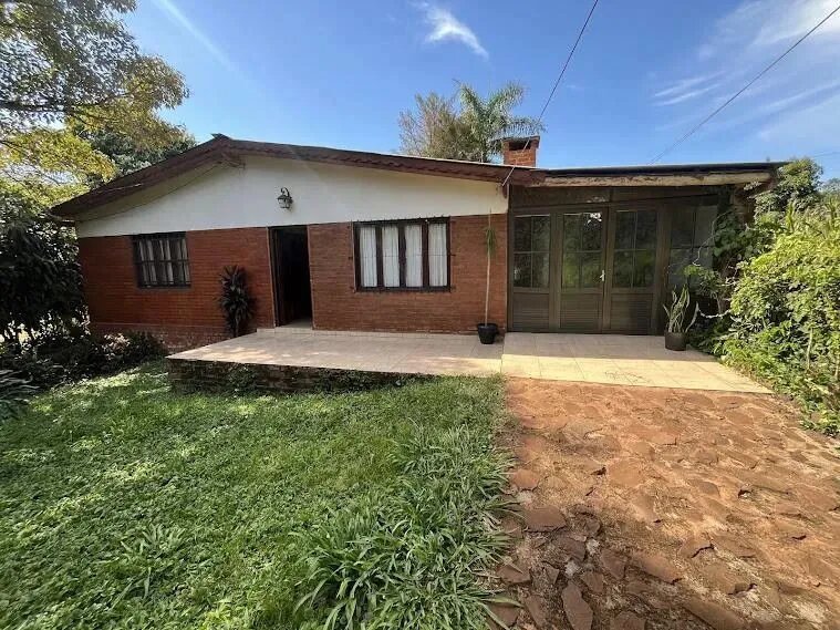 Amplia Casa En Km2 De Eldorado Misiones Sobre Calle Maximo Valle Ruiz Diaz — foto 3