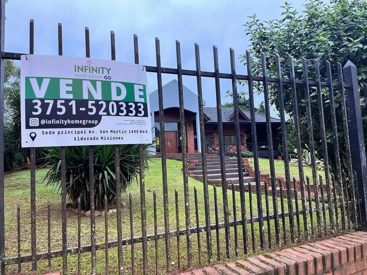 Casa De Alto Padron Ubicada En Eldorado, Misiones — foto 6