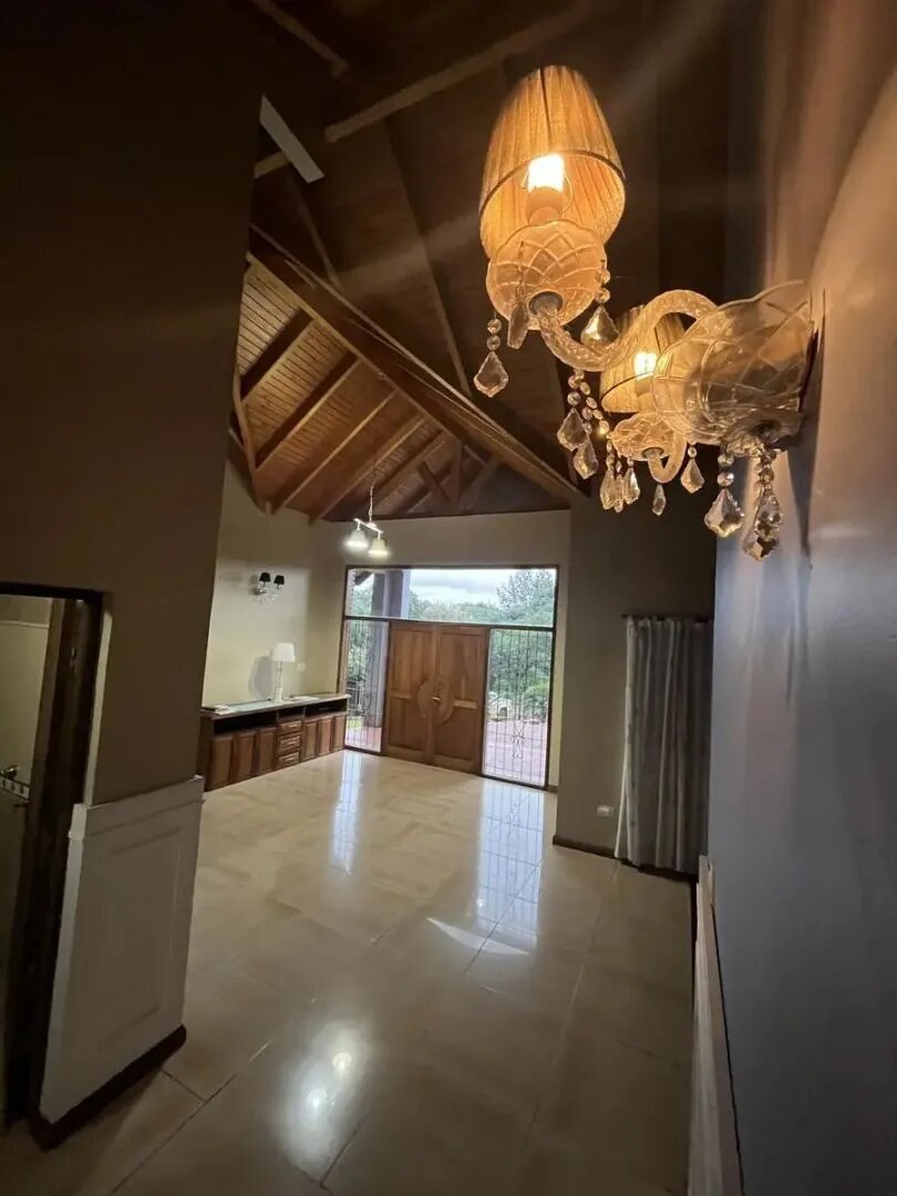 Casa De Alto Padron Ubicada En Eldorado, Misiones — foto 4