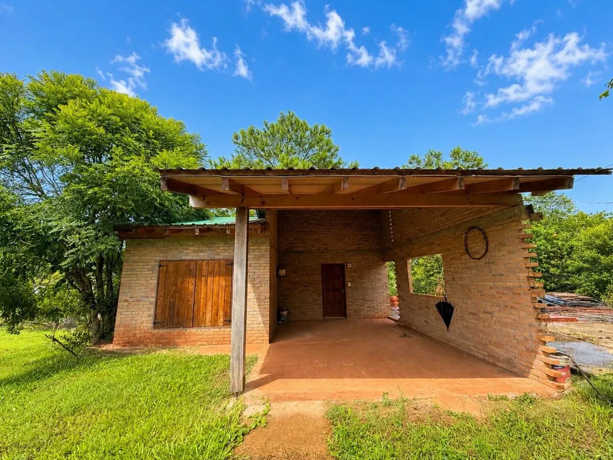 Amplia casa de dos plantas en venta Eldorado Misiones km 11 — foto 3