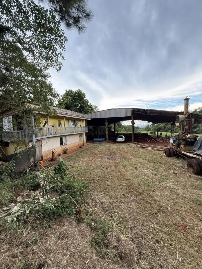 Propiedad comercial con tinglado + vivienda en venta sobre Ruta Nacional 12 - 25