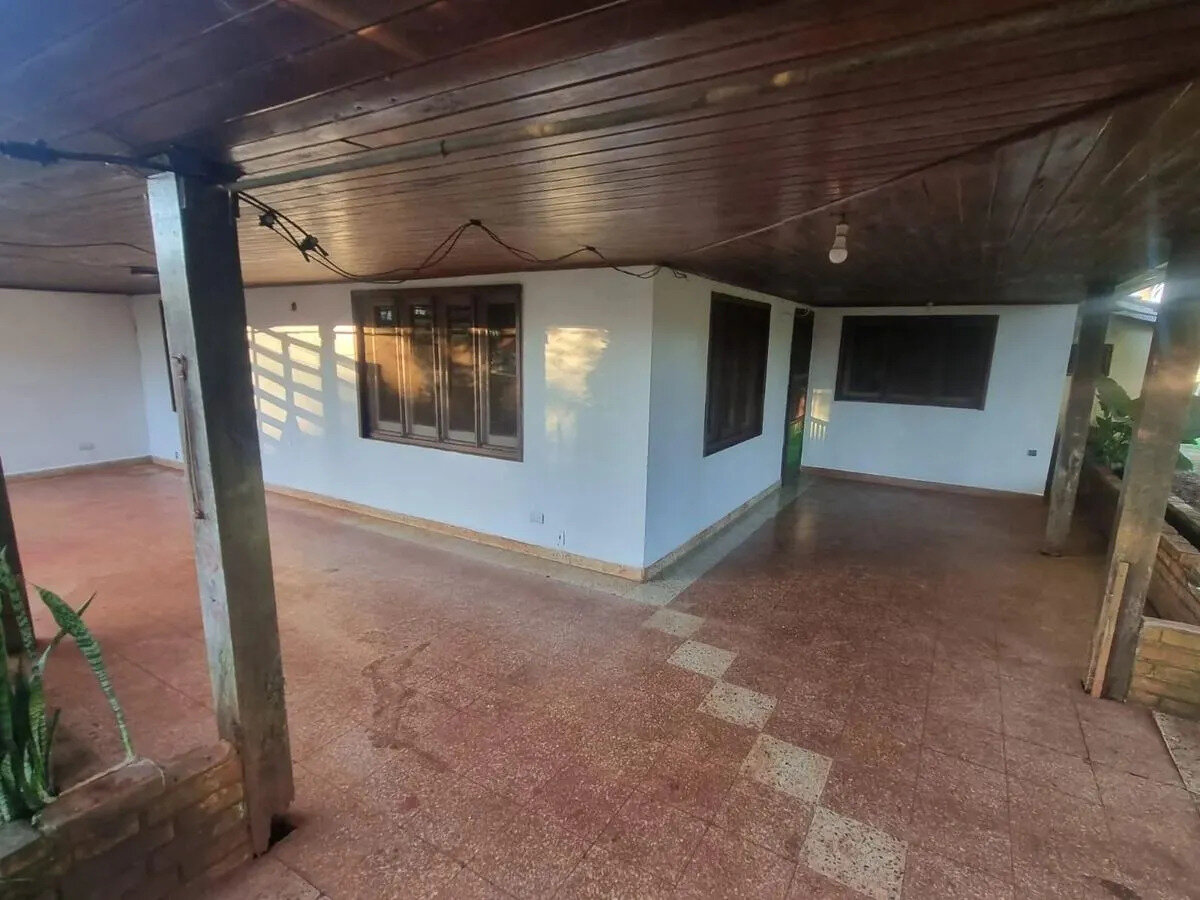 Propiedad comercial con tinglado + vivienda en venta sobre Ruta Nacional 12 - 9