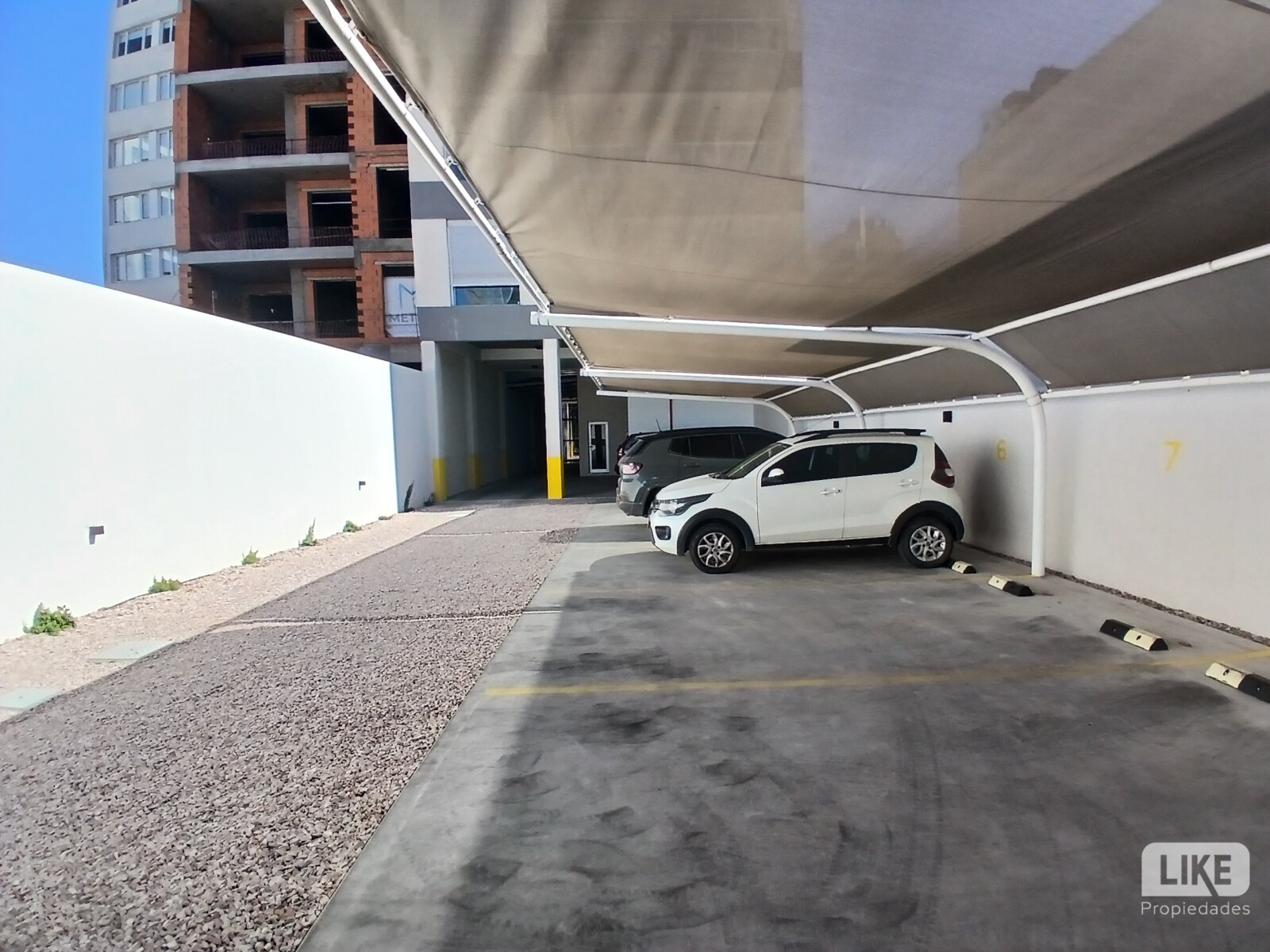 Semipiso premium — Suite + vestidor — Rooftop con pileta y solárium - 32