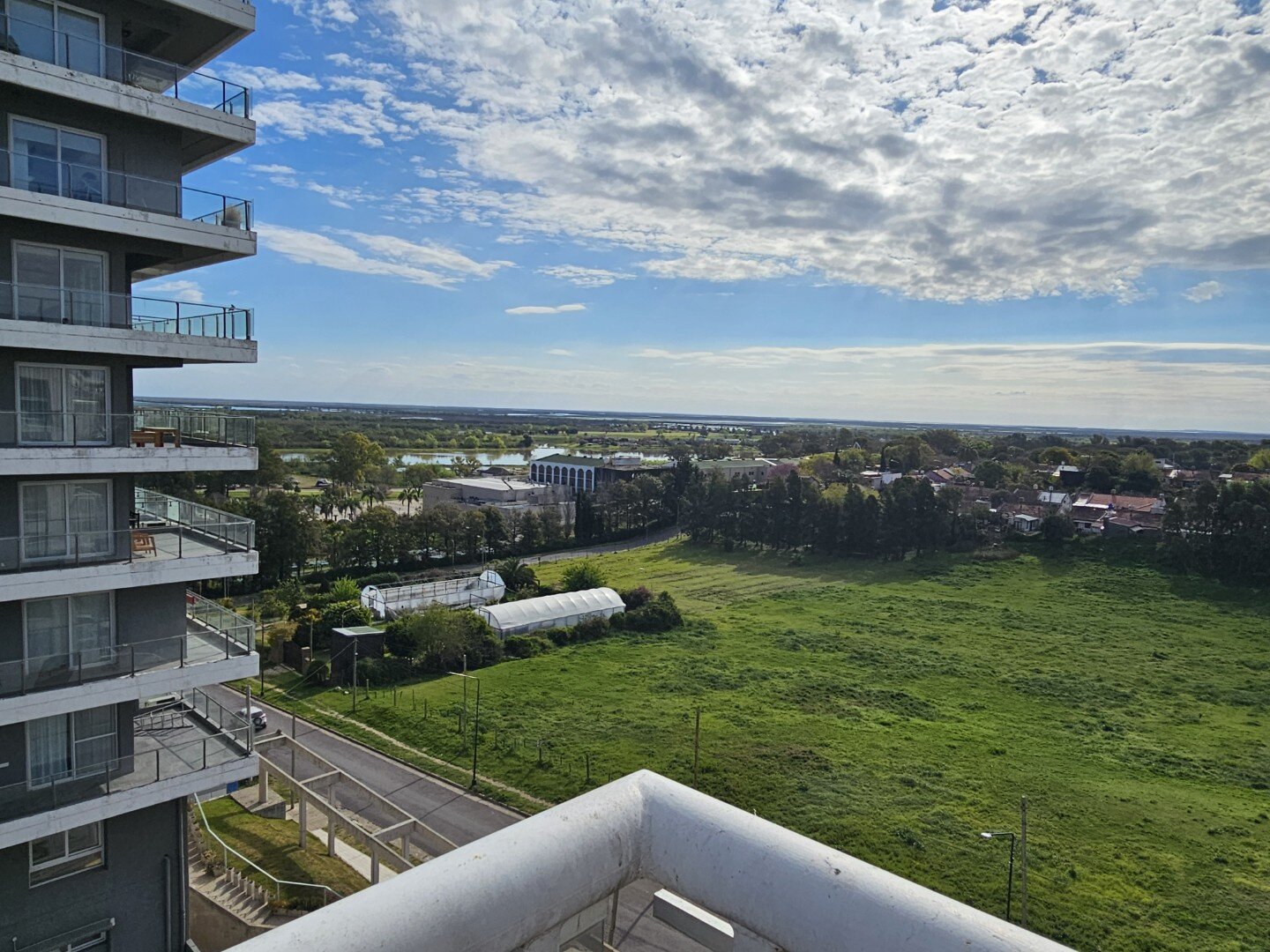 VENTA | Departamento de 1 dormitorio con cochera y vista al río! 6 C - Edificio Chana – Av. Congreso - 17