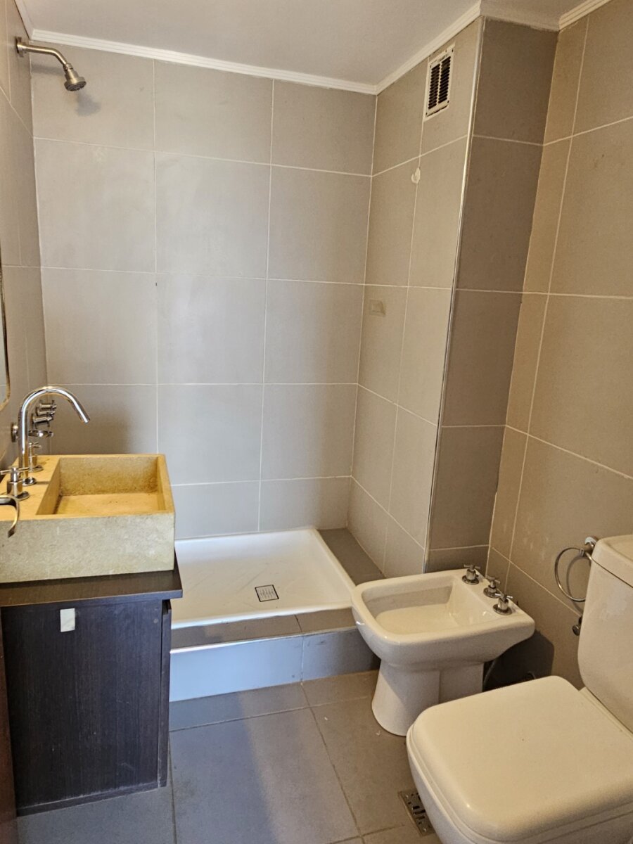 VENTA | Departamento de 1 dormitorio con cochera y vista al río! 6 C - Edificio Chana – Av. Congreso - 12