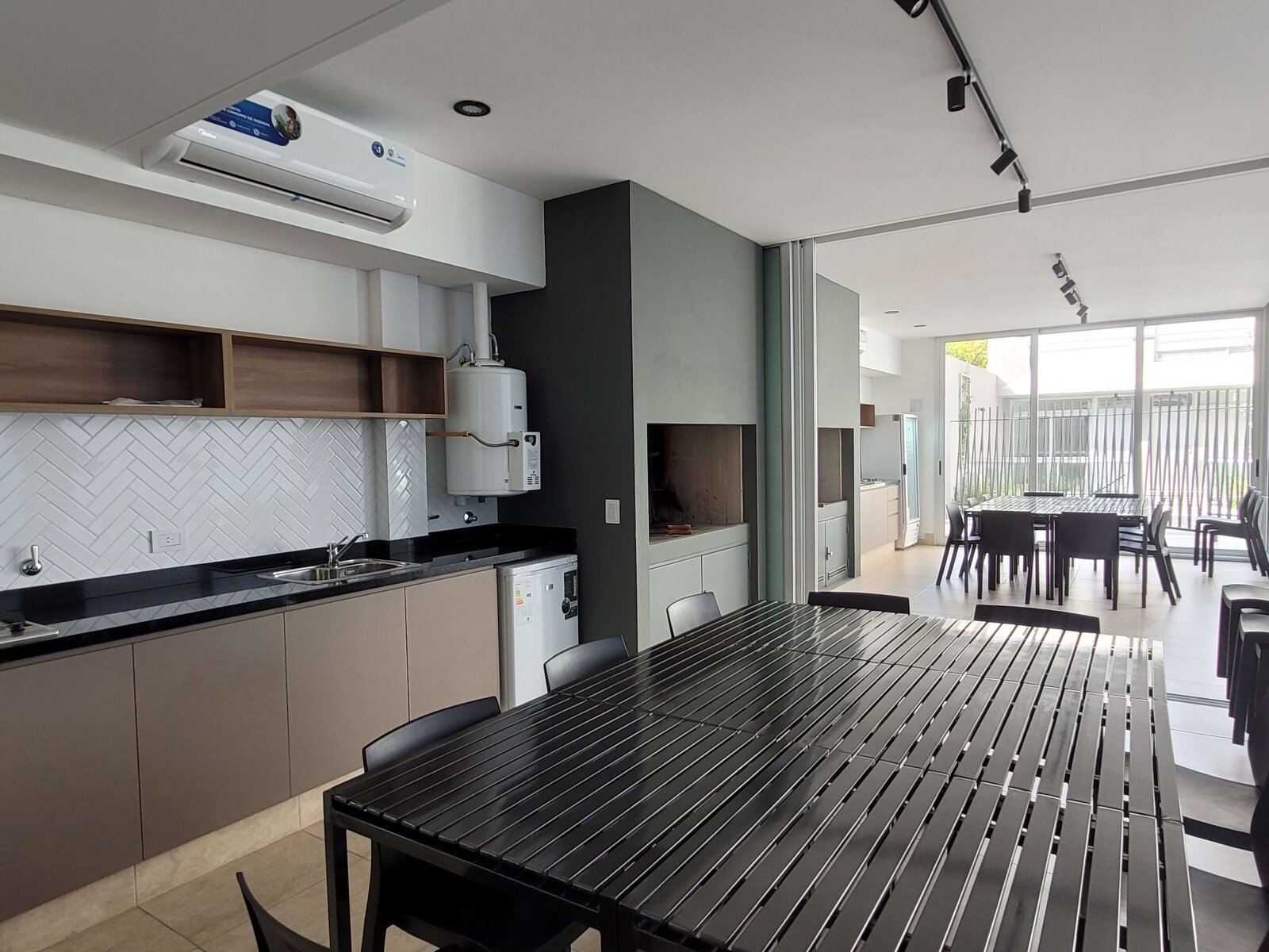 Mendoza 1465 | Semipiso Premium de 2 Dormitorios con Terraza Privada, Cochera y Baulera en Edificio Sol de Patagonia XXVI - 20