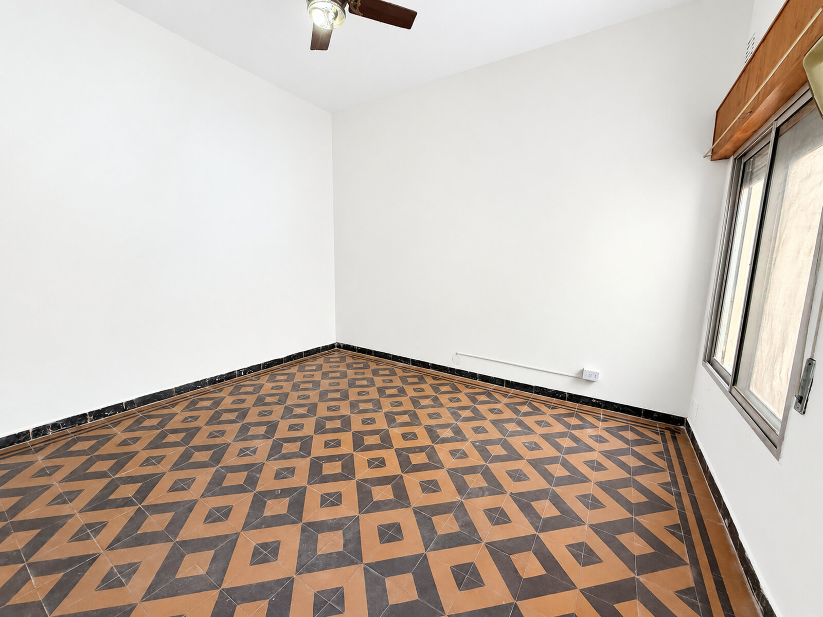 Casa de pasillo 4 dormitorios - Leguizamon 945 bis - 13