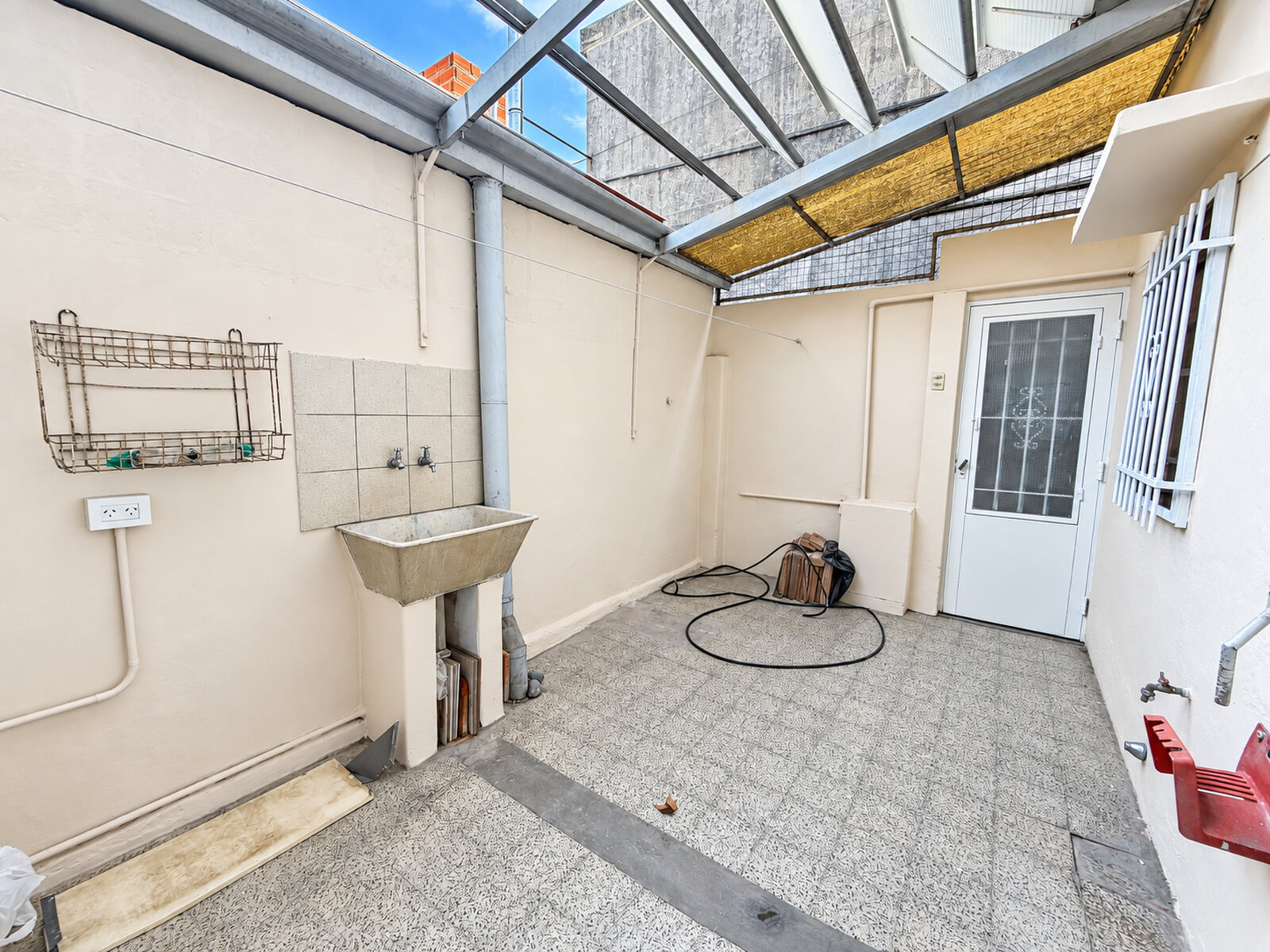 Casa de pasillo 4 dormitorios - Leguizamon 945 bis - 16