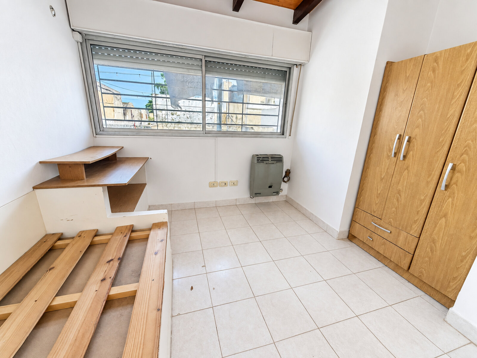 Casa de pasillo 4 dormitorios - Leguizamon 945 bis - 5