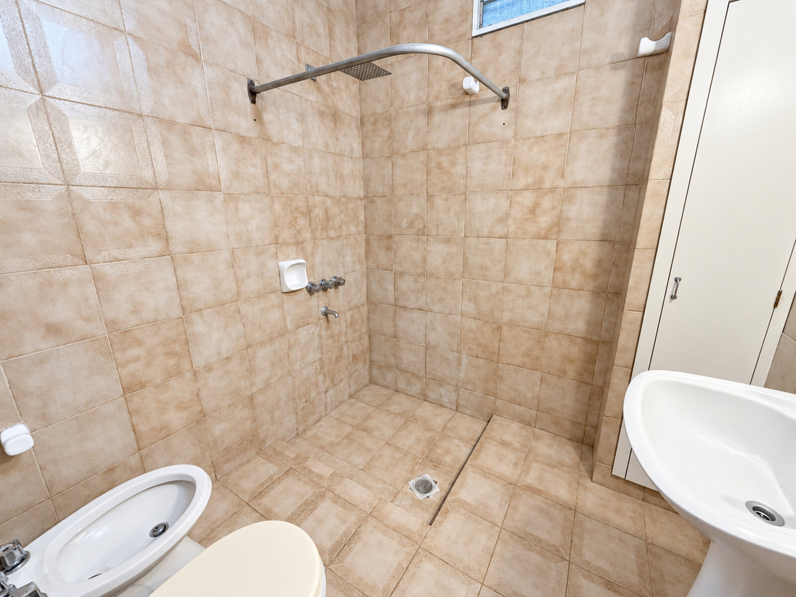 Casa de pasillo 4 dormitorios - Leguizamon 945 bis - 11