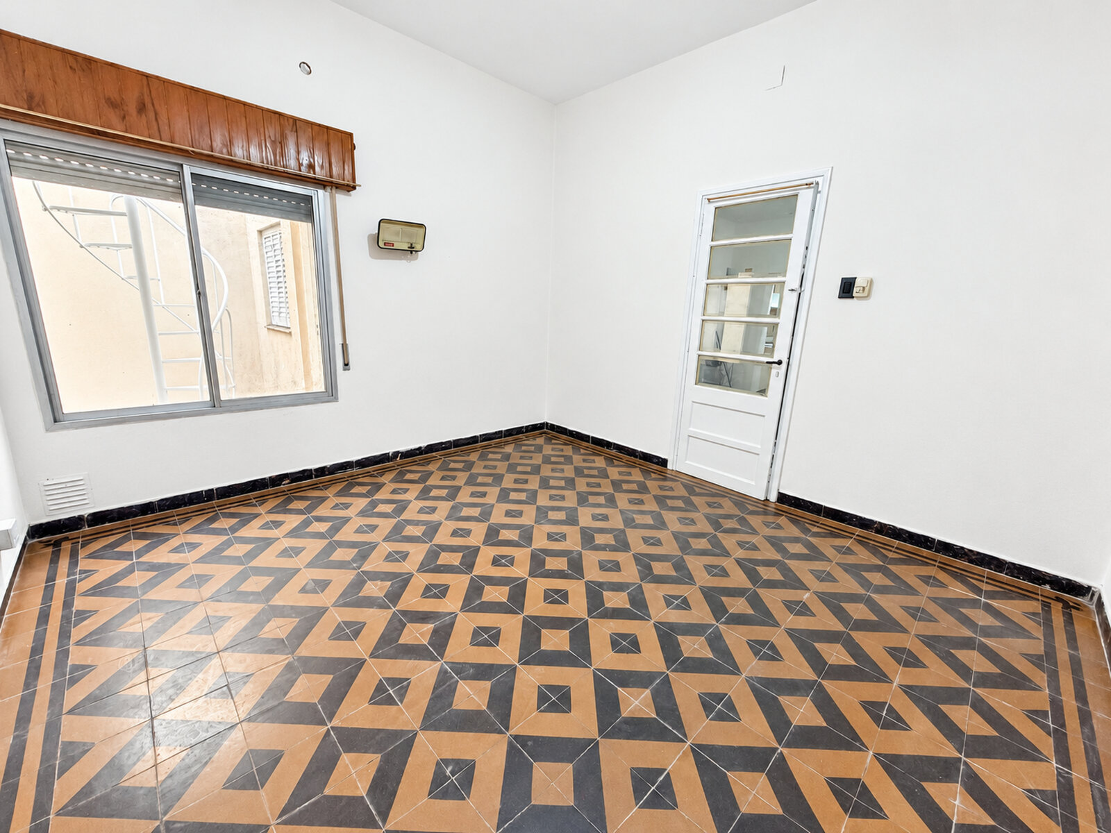 Casa de pasillo 4 dormitorios - Leguizamon 945 bis - 12