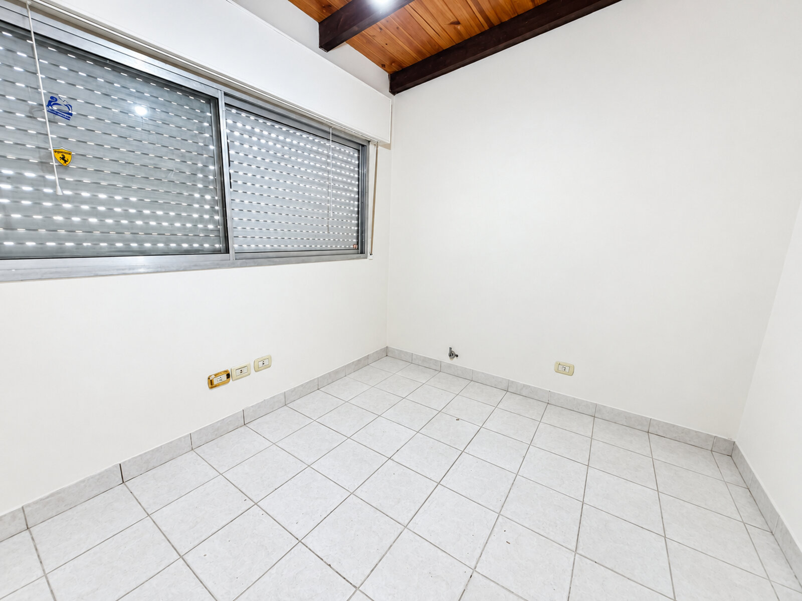 Casa de pasillo 4 dormitorios - Leguizamon 945 bis - 6