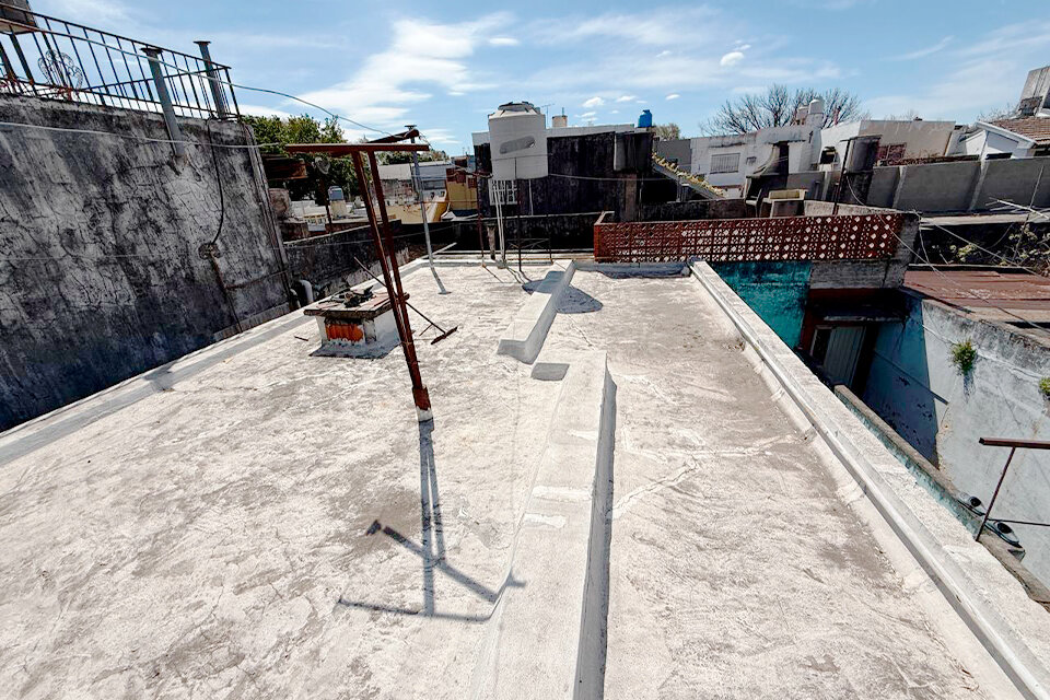 CASA DE 2 DORMITORIOS A REMODELAR AV. SAN MARTIN Y DR. RIVA — foto 11