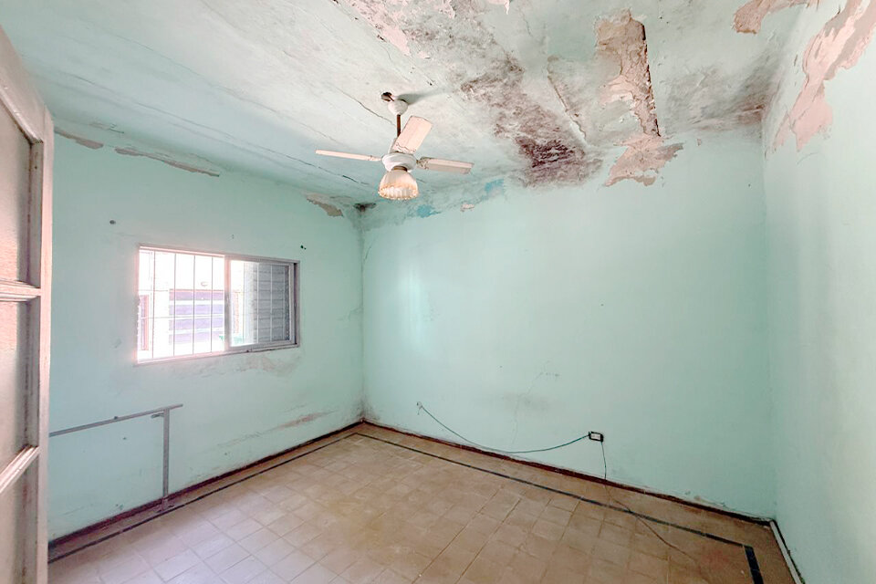 CASA DE 2 DORMITORIOS A REMODELAR AV. SAN MARTIN Y DR. RIVA — foto 7