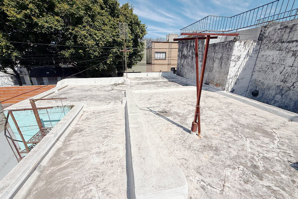 CASA DE 2 DORMITORIOS A REMODELAR AV. SAN MARTIN Y DR. RIVA — foto 12