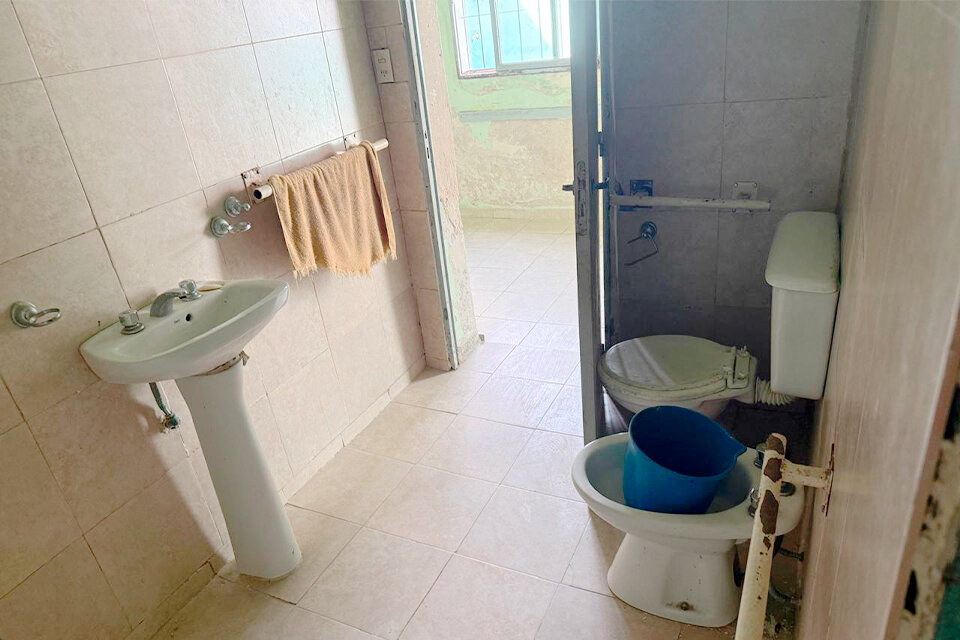 CASA DE 2 DORMITORIOS A REMODELAR AV. SAN MARTIN Y DR. RIVA — foto 8