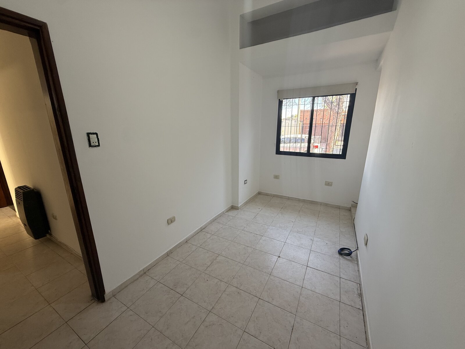 Casa 2 dorm, patio con asador en B° San Martín- escritura apta crédito - Imagen 18