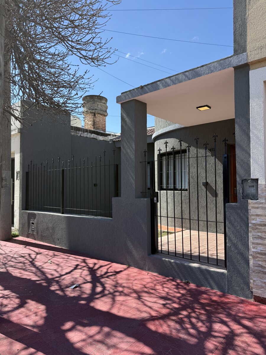Casa 2 dorm, patio con asador en B° San Martín- escritura apta crédito - Imagen 21