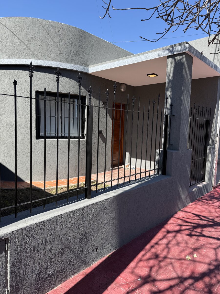 Casa 2 dorm, patio con asador en B° San Martín- escritura apta crédito - Imagen 20