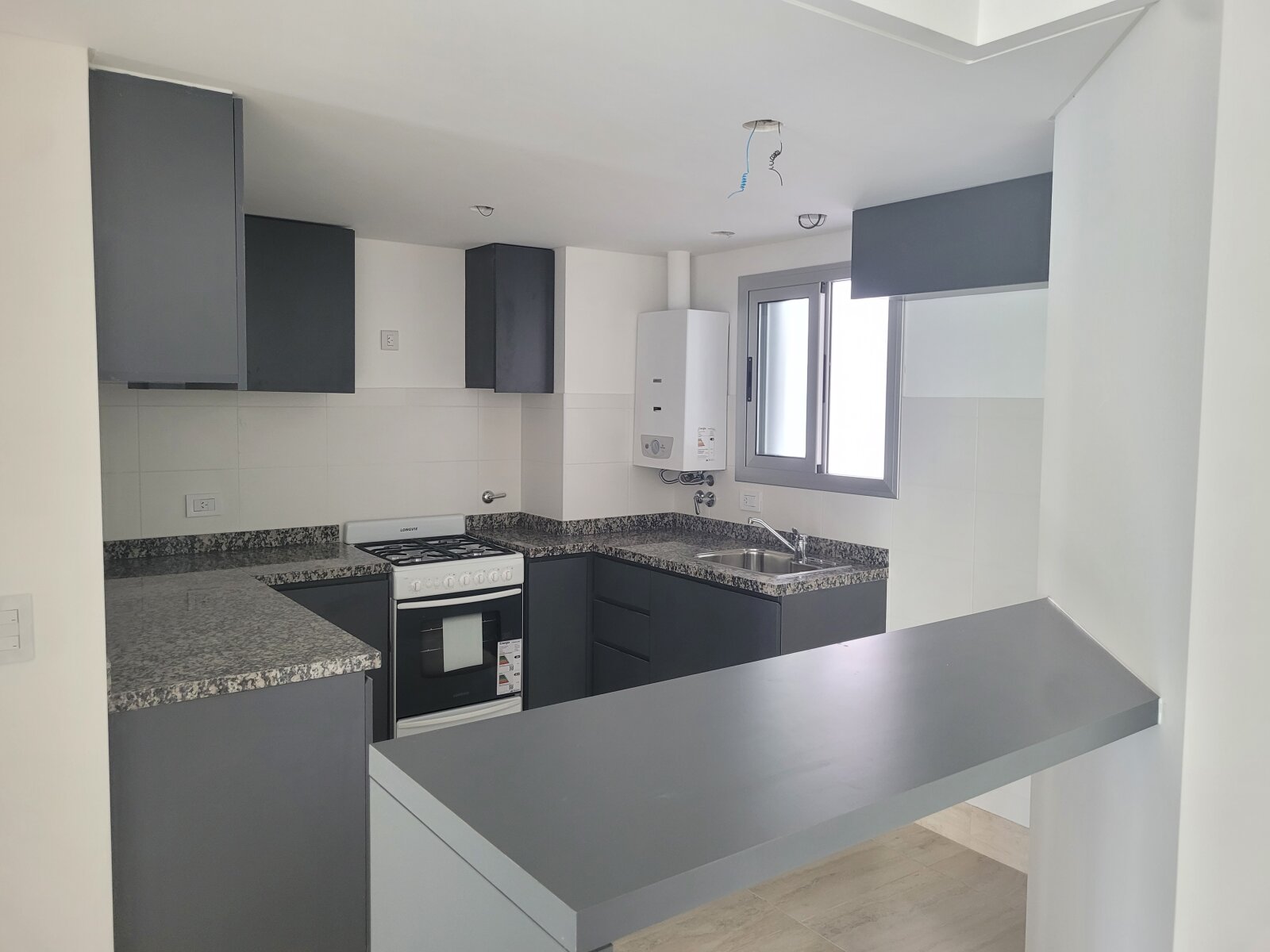 Mendoza 1465 | Departamento Premium de 1 Dormitorio al Contrafrente – Sol de Patagonia XXVI — foto 4